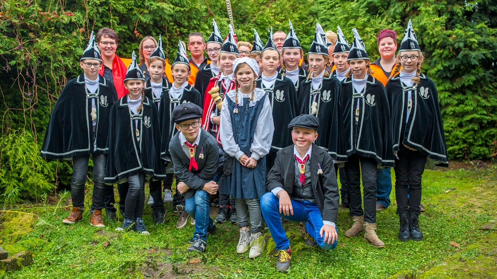 onthulling jeugd prins en prins Lierop 2016 (60).jpg - onthulling jeugd prins en prins Lierop 2016